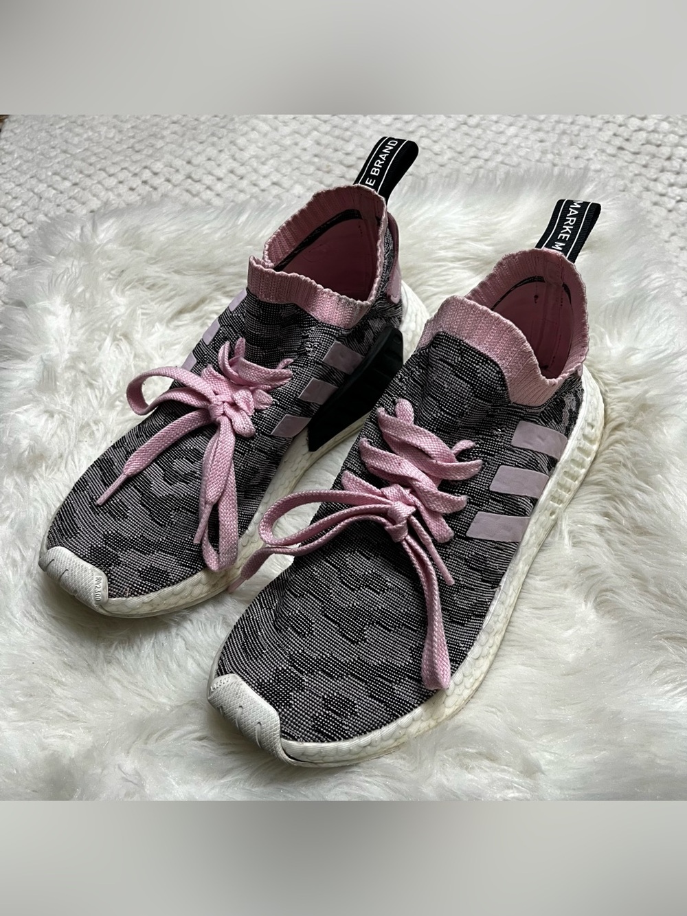 Women’s Adidas Sneakers Shoes Tennis Shoes Running Shoes Pink/Black Size 8.5